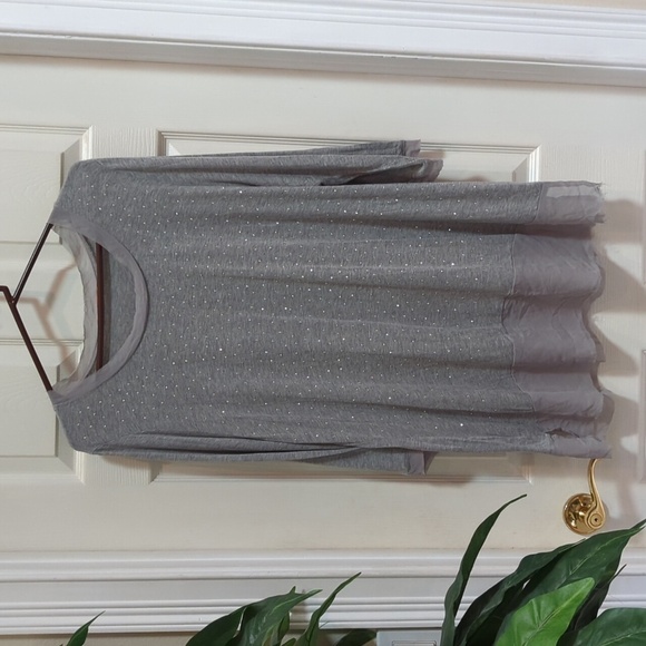 Belldini Women's Gray 3/4 Sleeve Tunic w/Raw Sheer Hem Size 2X Stud Front - Picture 1 of 8
